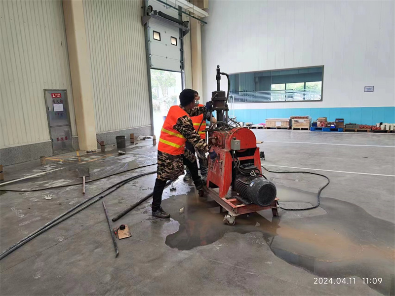 容县厂房地面下沉塌陷注浆加固施工